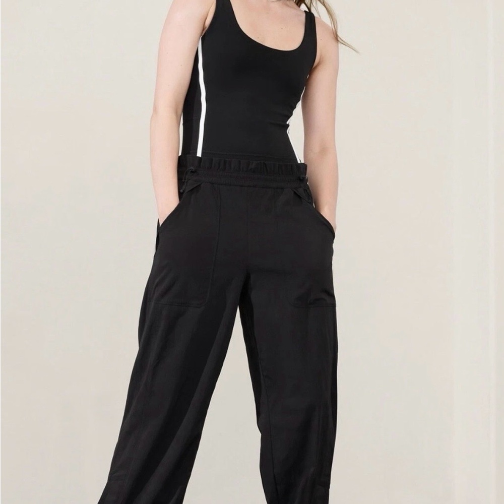 Athleta Black Trekkie High Rise Parachute  Pants